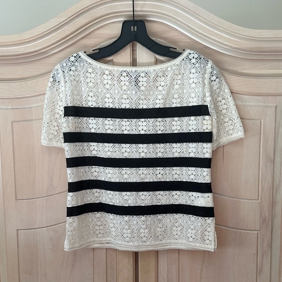 BCBG XXS Lace top - Picture 2 of 3